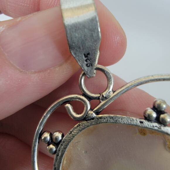 Handmade Sterling Silver Pendant Natural Agate Slice in Organic Stone Setting - Picture 4 of 10